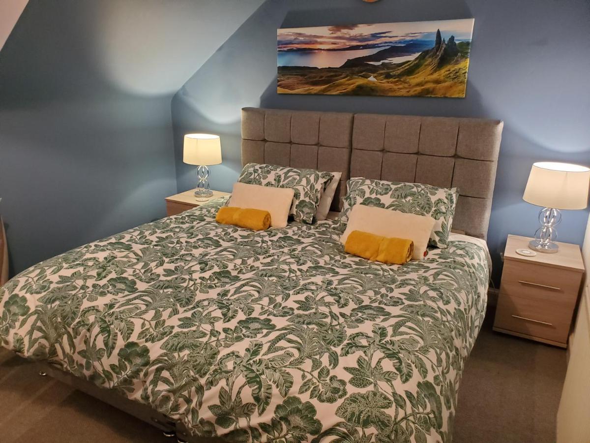 Carvetii - Mayhaven House - Tranquil Cul-De-Sac - 2 Bedrooms, Sleeps 4 Guests Данфермлин Экстерьер фото
