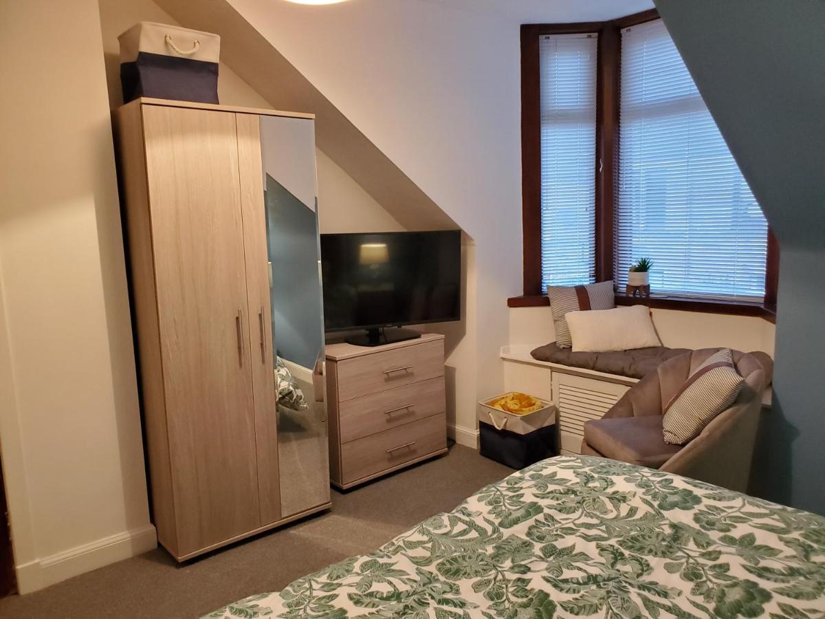 Carvetii - Mayhaven House - Tranquil Cul-De-Sac - 2 Bedrooms, Sleeps 4 Guests Данфермлин Экстерьер фото